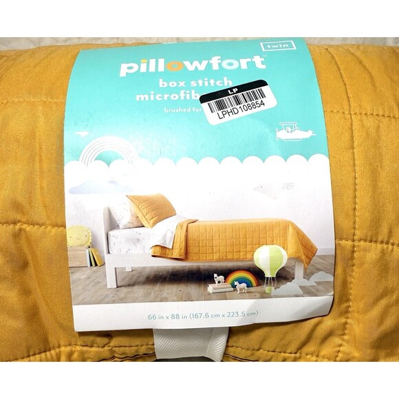 Twin Size Box Stitch Microfiber Kids' Quilt Yellow - Pillowfort - Picture 4 of 6